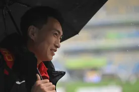 田径——男子三级跳远及格赛赛况图片