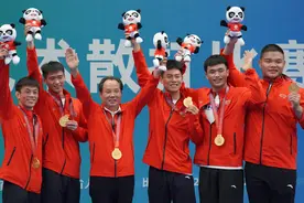 武术散打——男子团体决赛：河南队夺冠图片