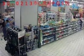 女子盗窃被抓，自称名牌大学生求放过，被民警一眼识破图片