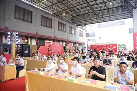 五大展馆亮相深圳古玩城分会场，华夏拍卖正式启动图片