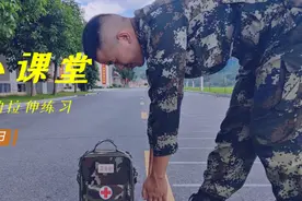军医小课堂|跑步训练后的拉伸练习图片