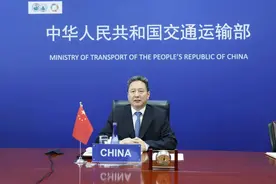 李小鹏视频会见马来西亚交通部部长图片