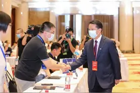 贵州茅台新任董事长丁雄军首秀：让茅台酒回归商品属性图片