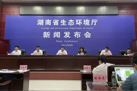洞庭湖麋鹿达210余只成为我国目前最大的自然野化种群；保护生物多样性，湖南在行动图片