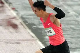 田径——男子三级跳远决赛赛况图片