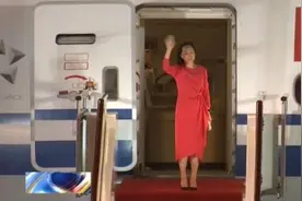 “祖国，我回来了”，孟晚舟哽咽发言后，现场这个细节让人泪目图片