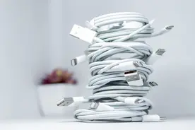 欧盟将强制所有手机使用USB-C充电接口图片