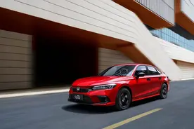 12.99万元起售，放弃“三缸机”，东风本田第十一代思域将与上代车型“同堂”竞争图片