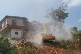 梅州梅江区金山街道周溪村5座房屋今日被依法拆除图片
