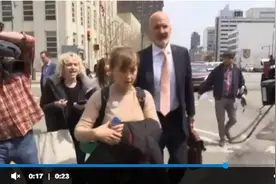 美国女影星因参与性邪教正式入狱服刑图片