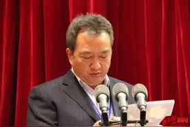 藏格控股8100万股拍卖，前“青海首富”身影浮动，家族财富年内大涨图片