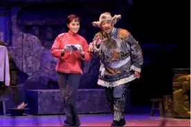 雷佳“北风吹”引观众落泪，开幕大戏《白毛女》唱响“湾区之声”图片
