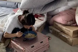 入住毛坯房的“90后”女孩：没钱装修，但用千元护肤品是我的自由图片