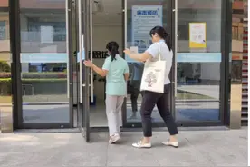 “黄金周五”不温不火，甚至不少班额都没有满员图片