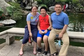 2021年寻找“荆楚最美家庭”| 丈夫是医生，妻子是记者，夫妻携手战疫铺好家风底色图片
