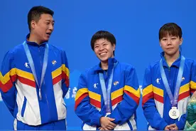 乒乓球——女子双打：王曼昱/车晓曦夺冠图片