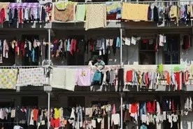 中外有别 歪果仁为啥不在阳台上晾衣服图片