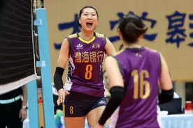 姑娘们能歇歇了！天津女排3-1江苏队，四夺全运女排金牌图片