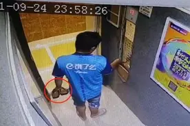 武汉一外卖员送餐中途“顺”走鞋，饿了么：属实，拉黑处理图片