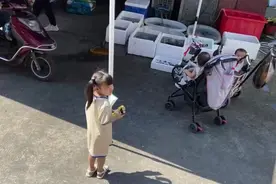 男子工作路上偶遇女儿，结局却让他没想到！“是我亏欠了她…”图片