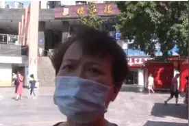 四万治白发，拔光就行了图片