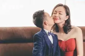 许榕真：和老公“异国恋”十年 准单亲妈妈累并快乐着图片