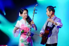 何占豪“破格”招她入学，站着拉二胡的艺术家是这样炼成的图片