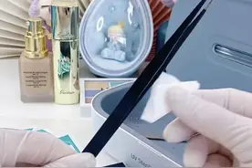 化妆品分装小样埋雷：小作坊手工操作、无资质易污染、利润可达50%图片