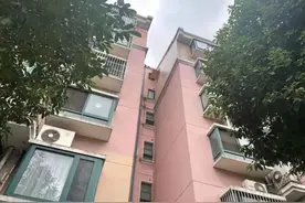 破墙开窗？松江城管方松中队：恢复原状图片