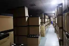 聘3人开2网店卖假鞋，泉州一男子被刑拘图片