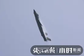 这个机动水平，除了帅还是帅，中国空军歼20编队亮相珠海航展图片