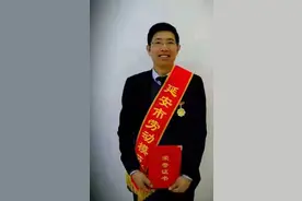 在希望的田野上——记延安市新区外国语学校张安平图片