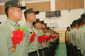 战友，谢谢和你一起走过图片