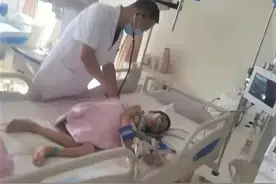 体重仅40斤！养老院送收容的10岁罕见重病男孩就医，医生全力救治图片