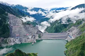 雅砻江两河口水电站投产发电，中国水电迈向高海拔寒冷地区图片