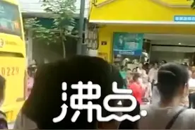四川邻水一初级中学97名学生出现发热、呕吐等症状图片