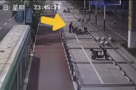 深夜街头的这一幕，惊心动魄图片