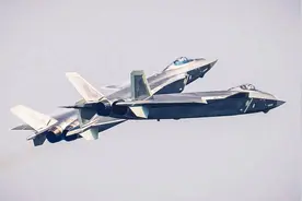 庆祝新中国成立72周年，72秒看第13届中国航展明星机型视频封面