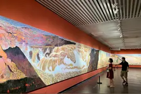 162米！巨幅油画长卷《黄河》在李自健美术馆展出图片