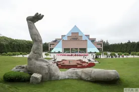 祖国颂｜“龙华二十四烈士”又有两位烈士亲属被找到图片