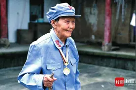 “玉娃子”的团圆梦——兄妹失散80多年，100岁女红军仍盼与哥哥团聚图片