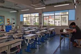 空荡荡的教室，只留下班主任寂寞的身影……全面取消早读，杭州有学校已开始推行图片