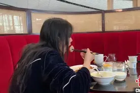 “我为什么要扮演名媛，在北京不花钱生活21天”图片