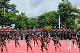 信宜：萌娃进军营，国防教育从小抓起图片