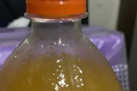 消费维权速报｜果粒橙有黑色异物，可口可乐：初判为胶化果皮图片