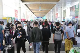 济南长途汽车总站30日迎来客流高峰，国庆优惠活动不容错过图片
