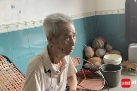 教师被指强奸女学生喊冤55年，女儿：听到爸爸被说“强奸犯”时，反击是无力的图片