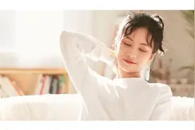 这些百元卫衣好看又百搭，小个子微胖女生也适合图片