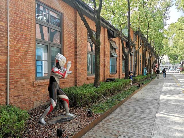 奥特曼的中国生意