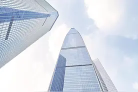 快！1分钟直达85层 国内最高速双轿厢电梯在东莞第一高楼投入使用图片
